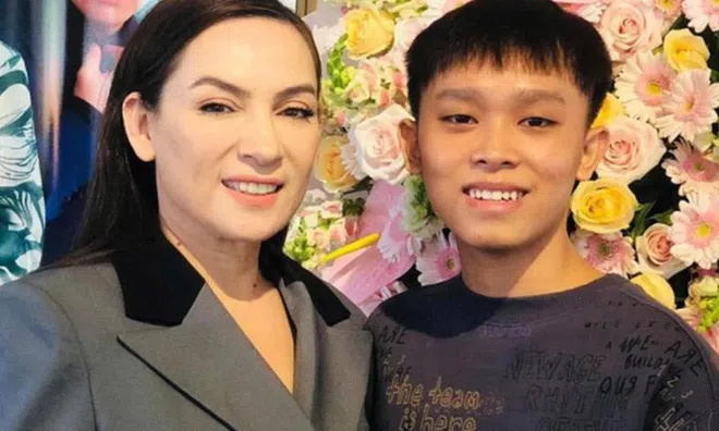 Liên tục bị netizen nhắc nhở chuyện 'ỉm' tiền cát xê của Hồ Văn Cường, Phi Nhung đích thân đáp trả nhưng lại gây tranh cãi vì điều này