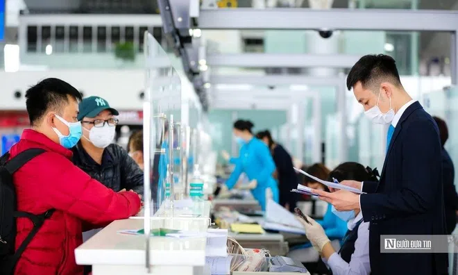 Vietjet, Bamboo thu phí làm thủ tục nhanh: Dùng tiền để mua bất công?