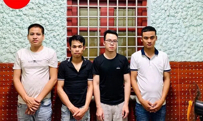 Nhân viên y tế làm giả giấy ra viện bán cho công nhân