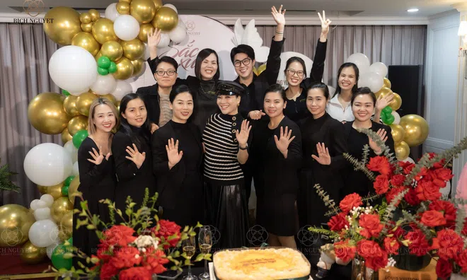 Tập thể Bich Nguyet Beauty Clinic rộn ràng trong lễ kỷ Niệm Ngày Quốc tế phụ nữ 8/3