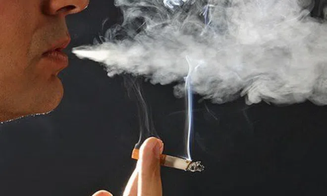 Người đàn ông mất dây thanh quản sau nhiều năm hút thuốc