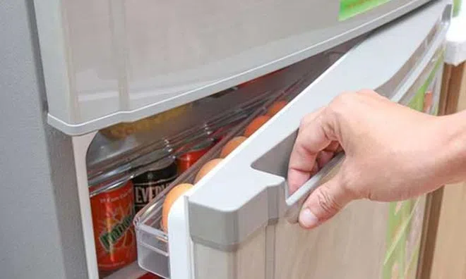 Cánh cửa tủ lạnh không phải chỗ “vô hại”: 5 thực phẩm nên tránh, đặc biệt là số 2