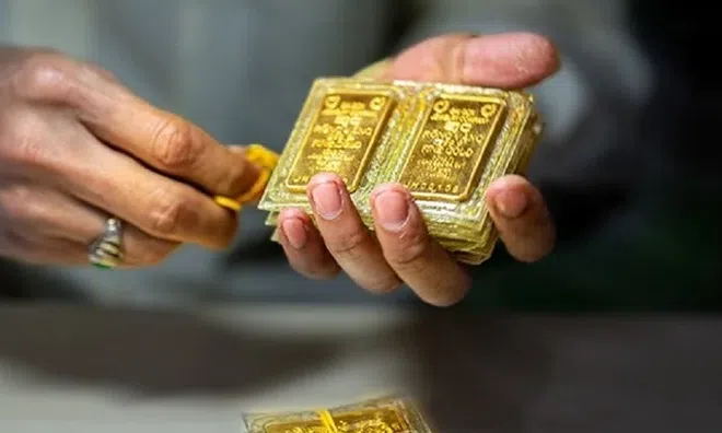 Người đàn ông mua vàng không cần chọn mẫu, không mặc cả, chỉ mua thật nhanh: Bí mật phía sau vị khách đặc biệt