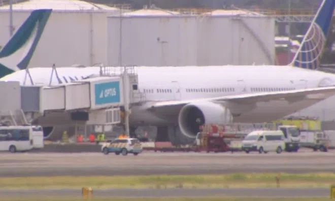 Boeing tiếp tục 'gặp họa', máy bay rung lắc giữa không trung làm 50 người bị thương