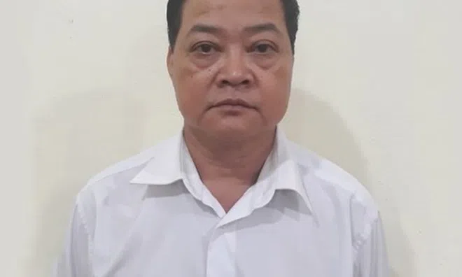 Phó Hiệu trưởng ở Bắc Kạn hút thuốc phiện ngay tại phòng làm việc