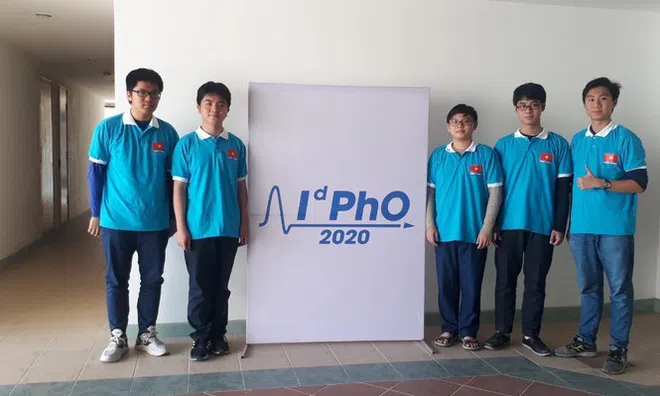 Học sinh Việt Nam giành 5 huy chương tại Olympic Vật lý quốc tế 2020