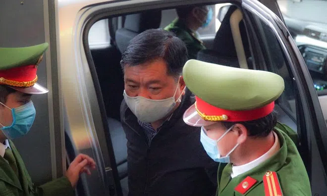 Hình ảnh bị cáo Đinh La Thăng hầu toà lần thứ 4