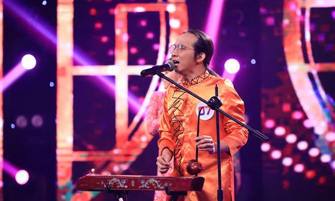 Danh ca Ngọc Sơn nghẹn ngào không nói thành lời trước tiết mục của nhạc sĩ Hà Chương