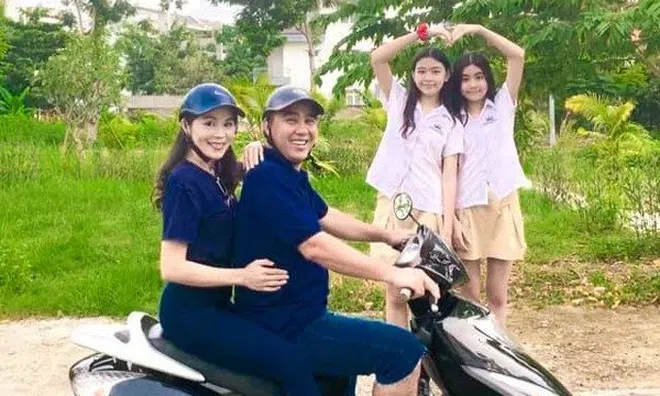 Kỷ niệm ngày cưới, Quyền Linh khoe khoảnh khắc “15 năm chung nhà, chung xe và chung một tình yêu”