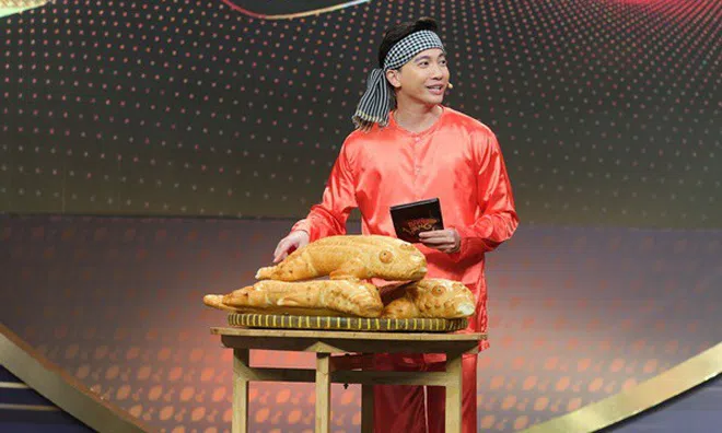 "Hoàng tử gameshow" S.T Sơn Thạch lấn sân làm MC, đem cả "vựa muối" cho khán giả