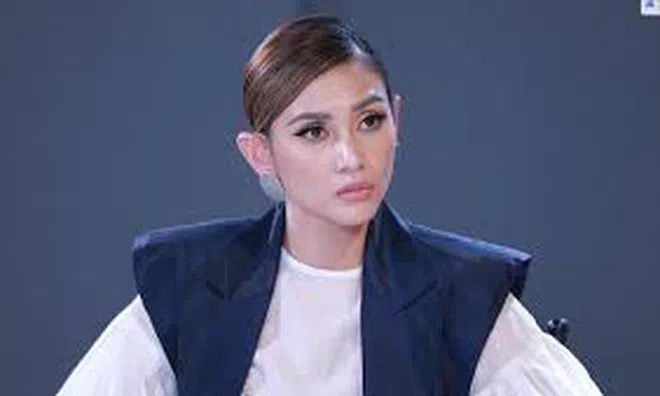 Võ Hoàng Yến lần đầu kể quá khứ gia đình, từng hỗn hào với ba mẹ