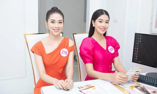 Thí sinh Hoa hậu Việt Nam 2020 giống nhau như 2 chị em ruột