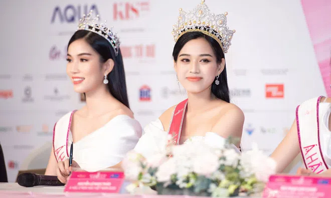 Hoa hậu Đỗ Thị Hà nói gì về nghi vấn biết trước giải thưởng?