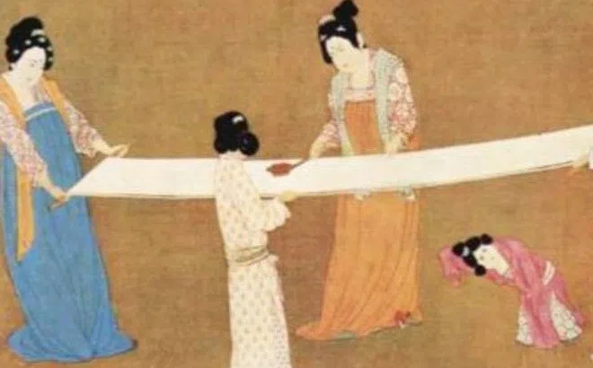 Thói quen đi vệ sinh của Từ Hy Thái hậu khiến nhiều người rùng mình, sử dụng giấy vệ sinh có gây hại?