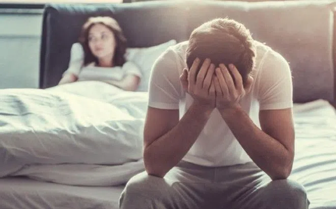 Bị người yêu cấm quan hệ vì nhắn tin với nữ đồng nghiệp, 6 tháng sau người đàn ông méo mặt khi nhìn "cậu nhỏ"