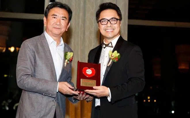 Hiệp sĩ - họa sĩ Daniel K. Winn người Mỹ gốc Việt nhận nhiều giải thưởng quốc tế