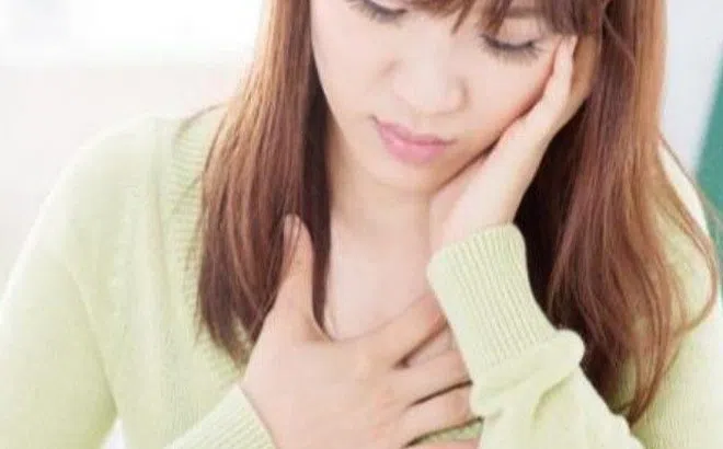 3 dấu hiệu sau khi ăn cảnh báo bệnh nguy hiểm, cần đi khám ngay