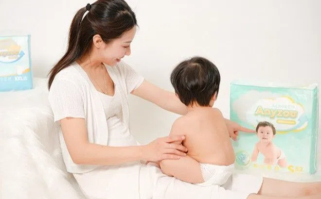 Bỉm Nhật giá rẻ, giúp mẹ thổi bay nỗi lo thời kỳ "bão giá"