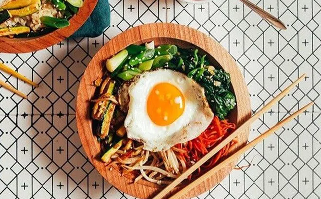Bạn đã biết đến món bibimbap ăn liền chưa? Tưởng không ngon mà ngon không tưởng