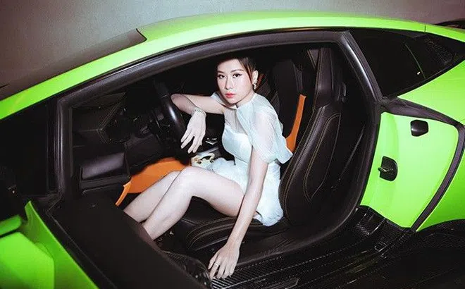 Tan chảy trước nhan sắc U40 của bà mẹ 2 con Hoa Hậu nguyễn Cao Kim Anh