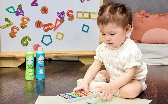 Làn da em bé “làm lành” với mùa hè, tuyên bố kết thúc cuộc đình công