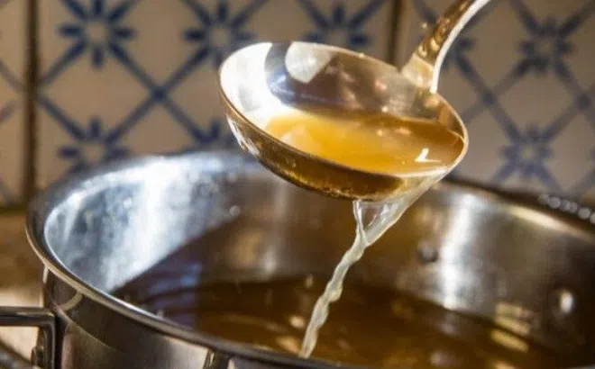 Phụ nữ ăn gì để luôn đủ đầy collage, da căng mọng? Chân gà giàu collagen nhưng vì sao chuyên gia khuyên dùng món khác