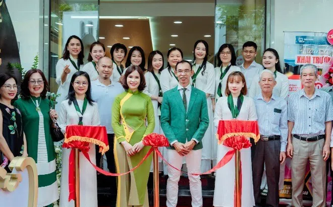 Nha khoa Tân Định thay đổi diện mạo mới nhân kỷ niệm 21 năm thành lập