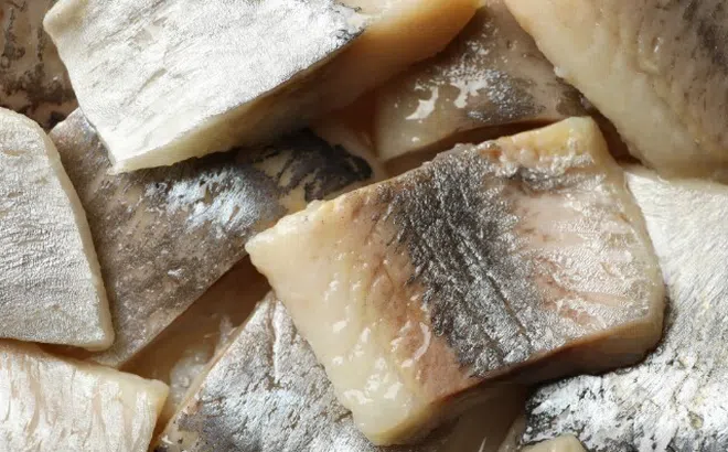 Loại cá tốt bậc nhất thế giới, được mệnh danh là "ngôi sao dinh dưỡng" cho trẻ, chợ Việt bán rẻ chỉ 45 nghìn/kg