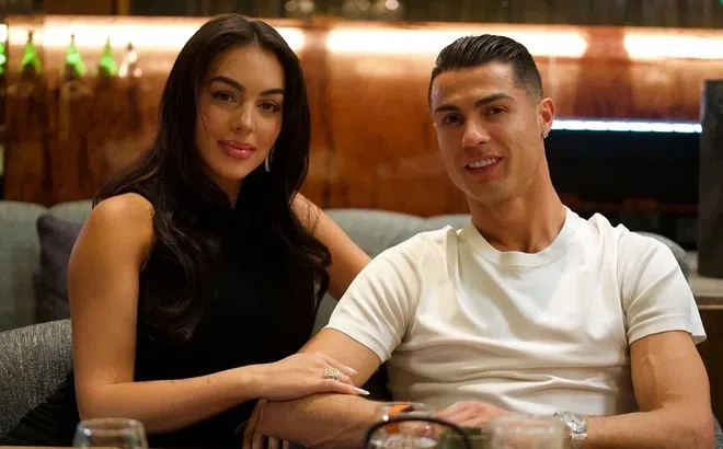 World Cup 2026 chưa khởi tranh, hậu phương Ronaldo và Messi đã kiếm bộn tiền