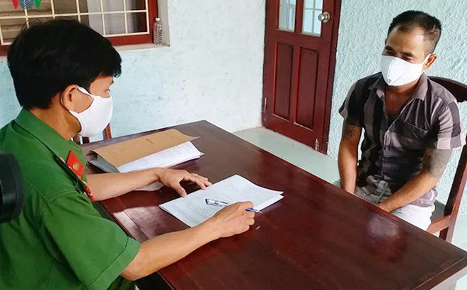 Bình Định: Khởi tố đối sử dụng mã tấu đuổi chém đoàn tổ công tác phòng chống dịch Covid-19