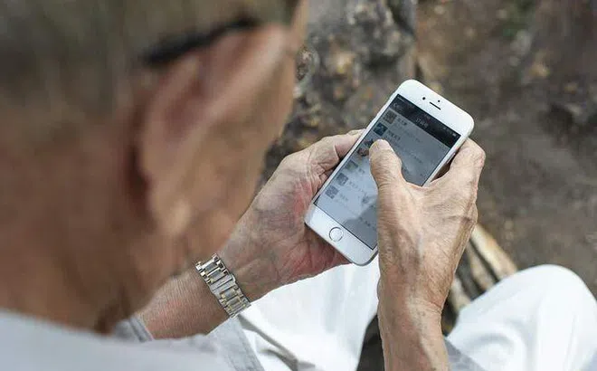 Hà Nội: Cụ ông mất 2,6 tỷ đồng sau cuộc điện thoại của "người lạ" xưng là công an