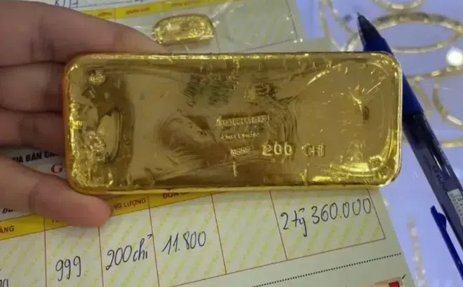 Hậu chia tay, cô gái mang thỏi vàng của người yêu đi bán được hơn 2,3 tỷ