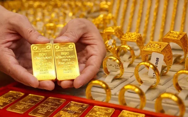 Giá vàng sáng 12/3: Vàng quay đầu giảm sau khi lập đỉnh phiên, áp lực chốt lời gia tăng