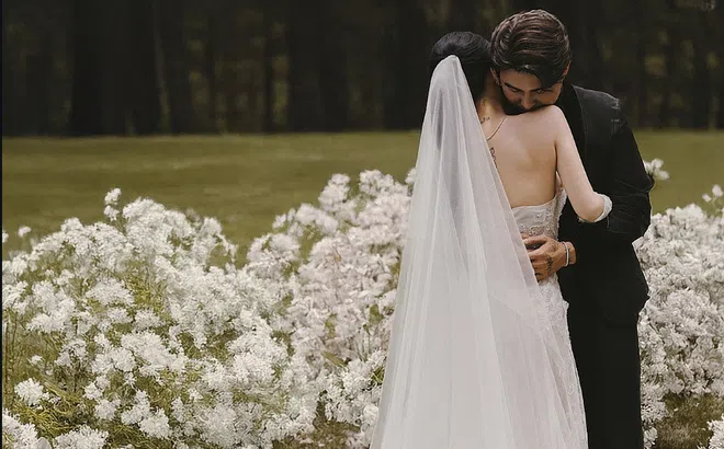 Nam ca sĩ V-pop 31 tuổi cưới mẹ đơn thân 2 con: Cuộc sống hiện tại gây chú ý