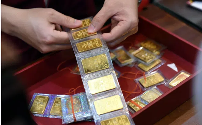 Giá vàng ngày 20/3: Vàng lao dốc không phanh, nhà đầu tư cần lưu ý gì?
