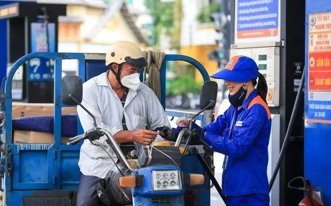 Bộ Tài chính đề xuất giảm tới 50% thuế bảo vệ môi trường để hạ giá nhiên liệu