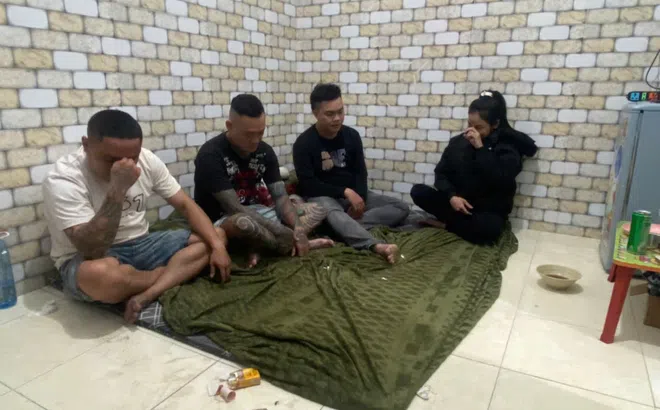 Từ dòng tin nhắn rủ rê, kiều nữ 2K biến phòng trọ thành nơi thác loạn ma túy