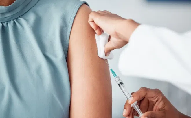 Bộ Y tế đề xuất bồi thường 30 lần mức lương cơ sở nếu tiêm chủng bắt buộc xảy ra tai biến nghiêm trọng