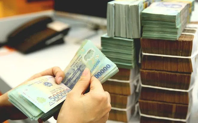 "So găng" thu nhập các sếp lớn ngân hàng