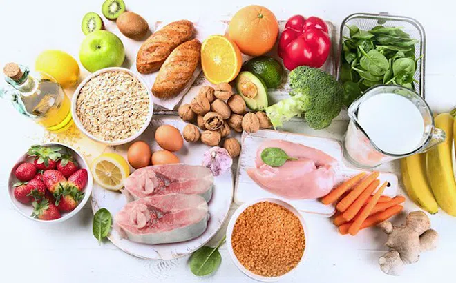 Những lưu ý về chế độ dinh dưỡng cho người mắc Covid-19 nhẹ và không có triệu chứng