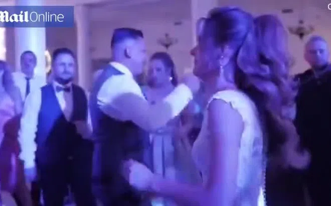 Clip: Chú rể gãy xương sống ngay trong đám cưới chỉ vì trò đùa quá trớn của hội bạn