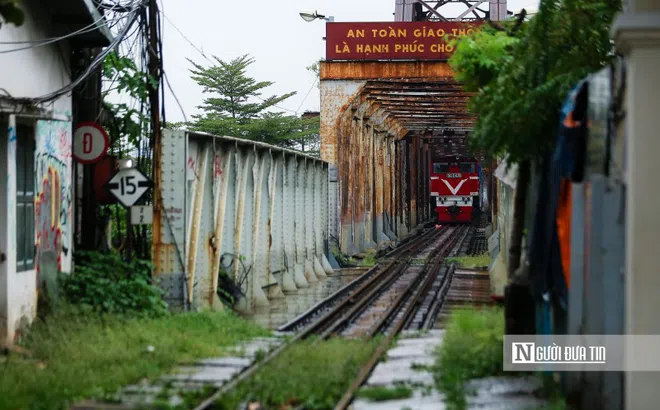 Chùm ảnh: Người dân phấn khởi lên tàu trở về quê sau nhiều tháng