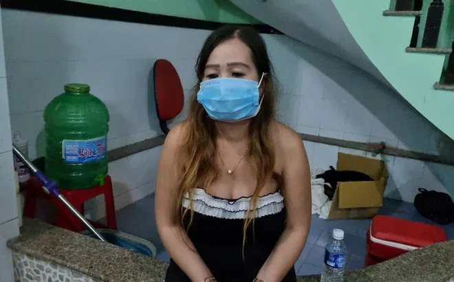 Kiên Giang: Bắt quả tang 3 cặp nam nữ đang "mây mưa", truy ra cùng một "tú bà"