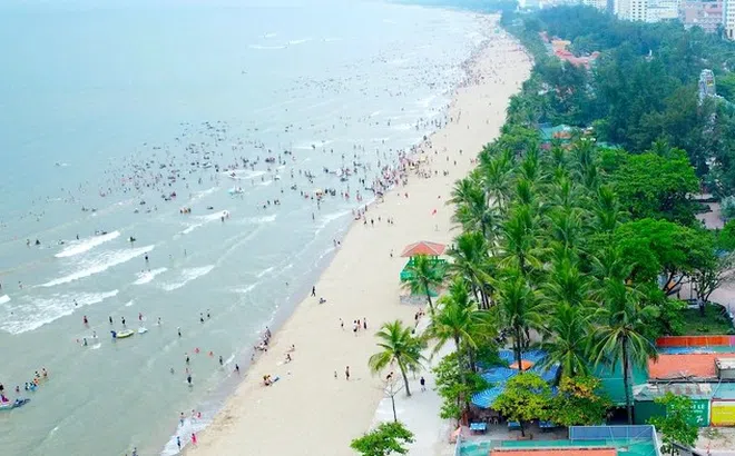 Thống nhất kế hoạch giải tỏa hơn 200 ki ốt dọc bãi biển Cửa Lò