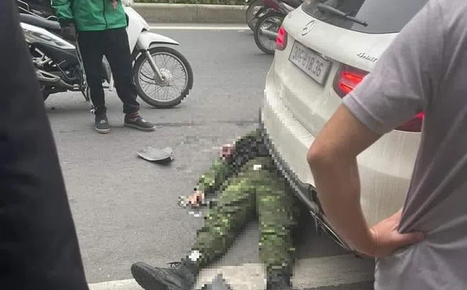 Vụ tài xế xe taxi tông bảo vệ khu đô thị ở Hà Nội: Tài xế có nồng độ cồn kịch khung