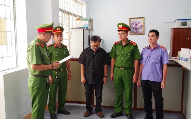 Khởi tố kế toán trưởng trung tâm giáo dục thường xuyên chiếm đoạt hơn 2,6 tỷ đồng