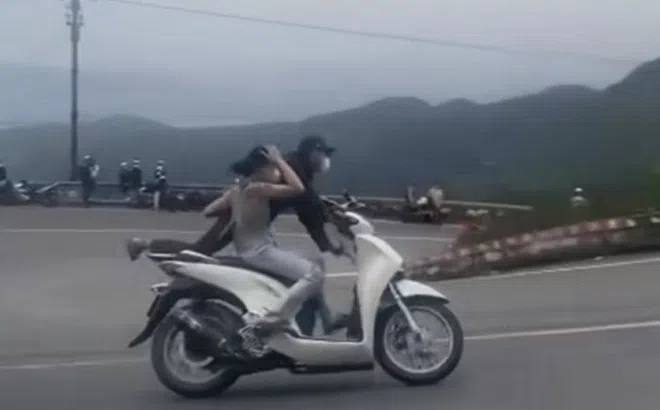 Đà Nẵng: Xét xử cặp vợ chồng chạy xe máy 'làm xiếc' trên đèo Hải Vân