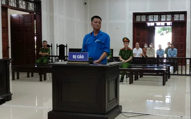 Quảng Ninh: Đấu điện vào cổng sắt để sát hại “bạn gái”, người đàn ông lãnh 8 năm tù