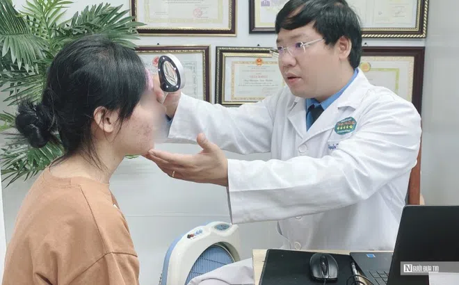 Nữ sinh biến dạng làn da sau 2 tuần làm đẹp tại spa