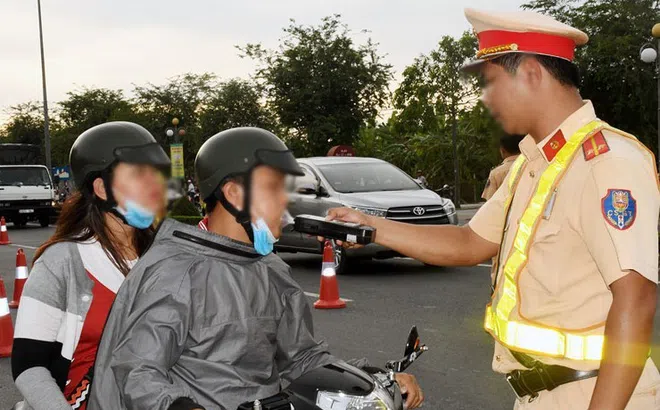 Lái xe máy vi phạm nồng độ cồn bị xử phạt bao nhiêu tiền?